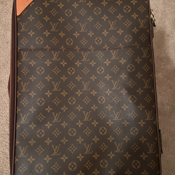 Louis  Vuitton 60in Luggage - Picture 4 of 14
